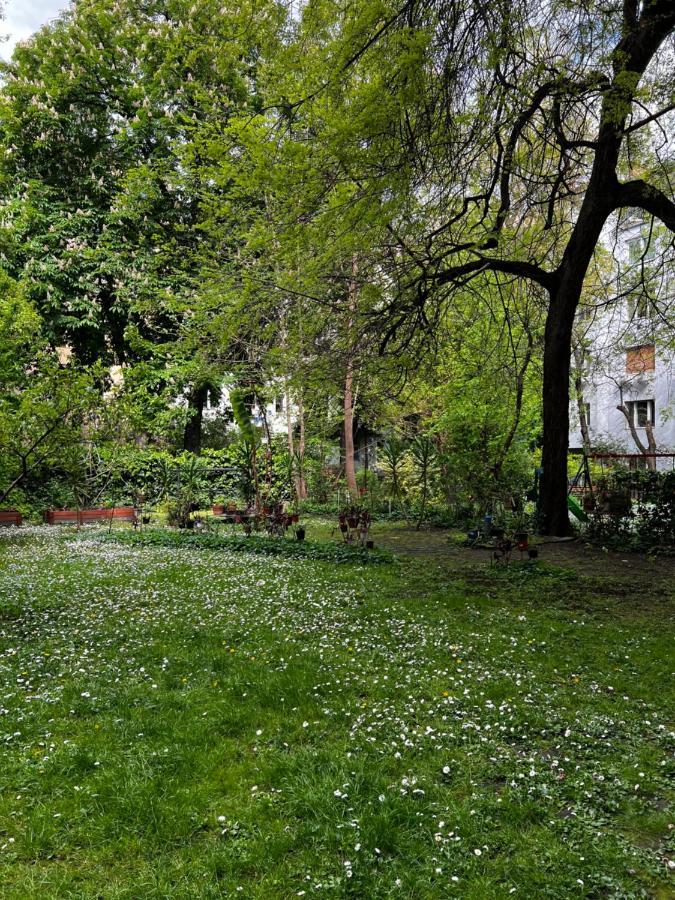 Stylish Spot By The River Danube Budapest Bagian luar foto